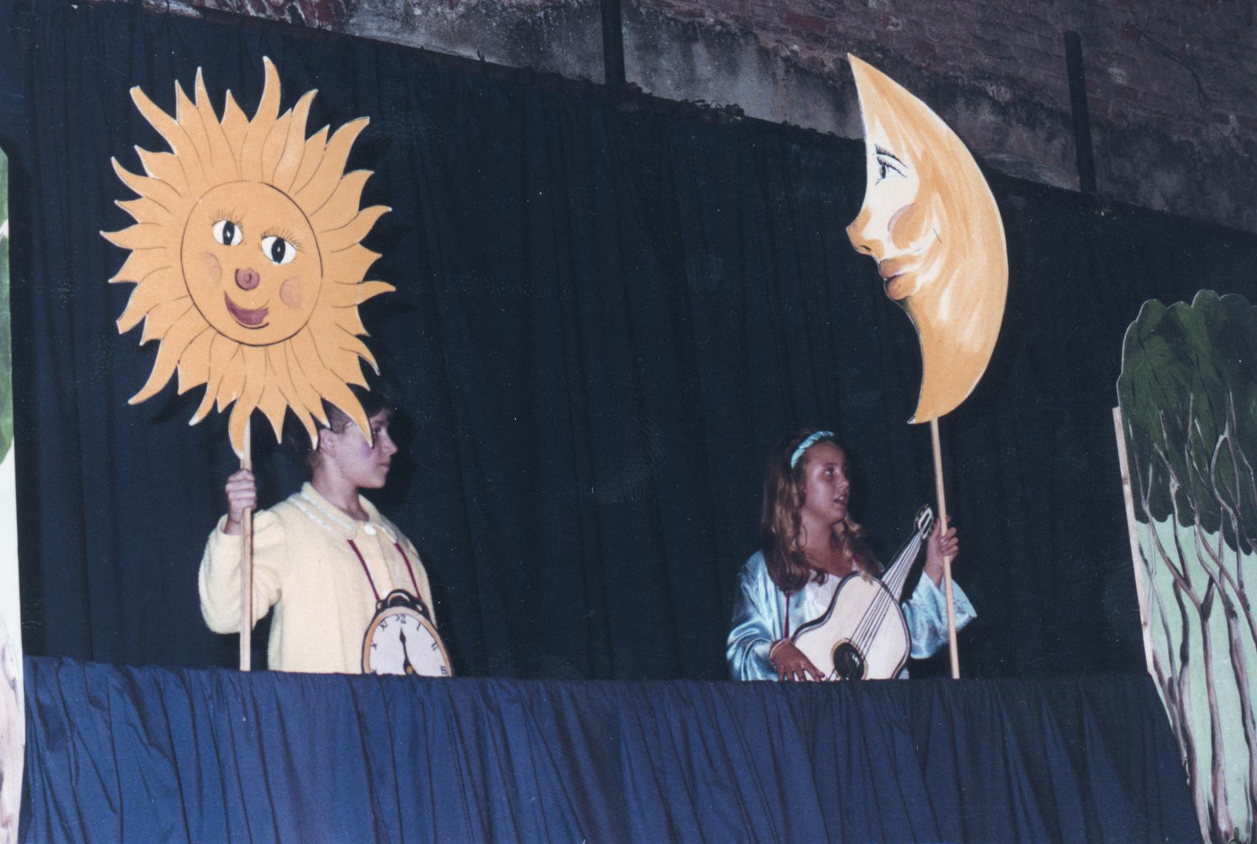 Una bambina che nascose il sole e la luna 1995