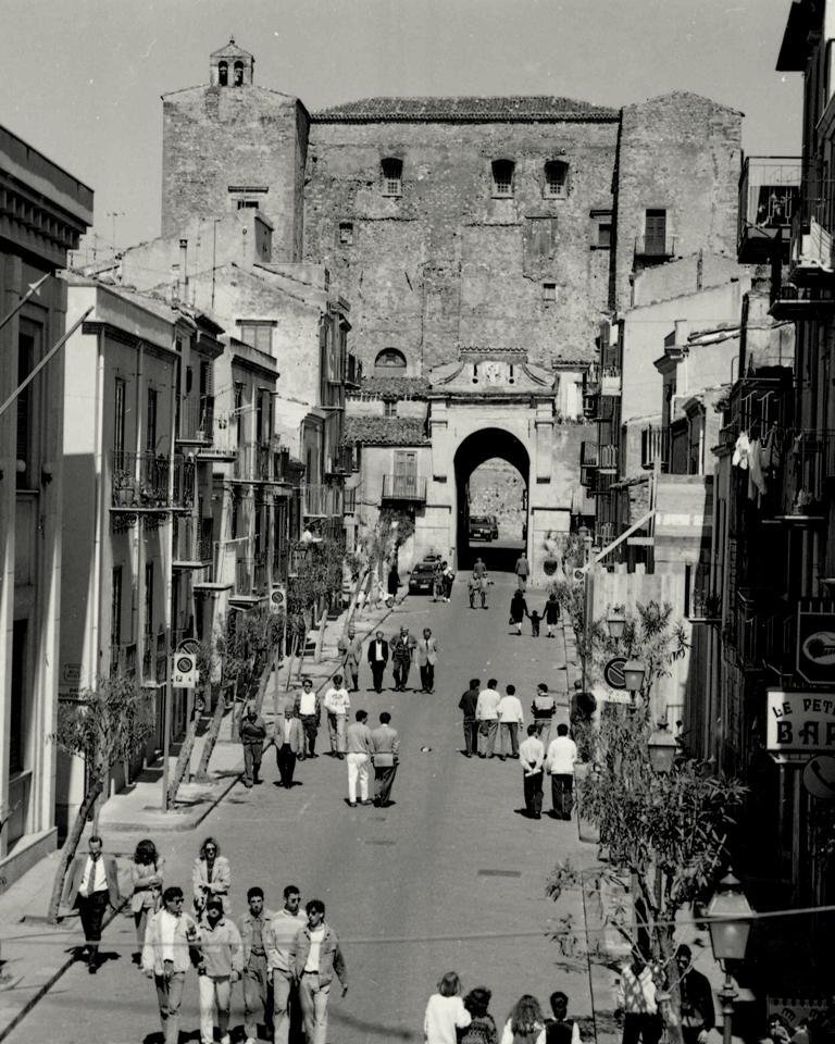 La via Sant'Anna negli anni '80 