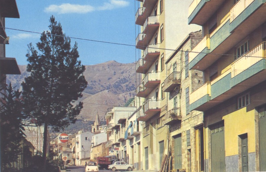 La via Cefalù (via Dante Alighieri)  negli anni '70