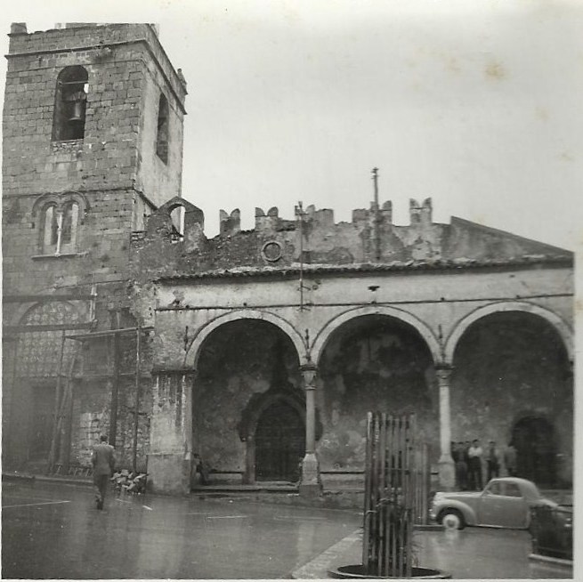 Piazza Margherita bagnata da un temporale del 1955