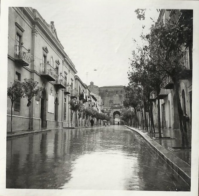 Via Sant'anna bagnata da un temporale del 1955