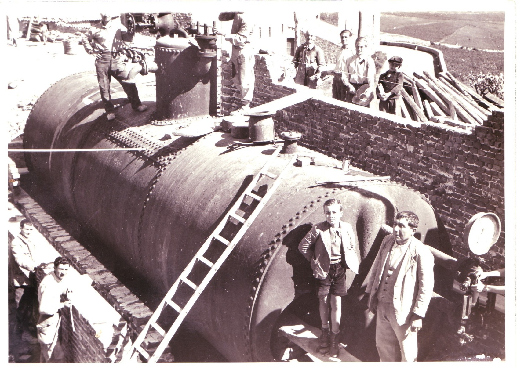 La fabbrica della Manite in costruzione nei primi anni '50