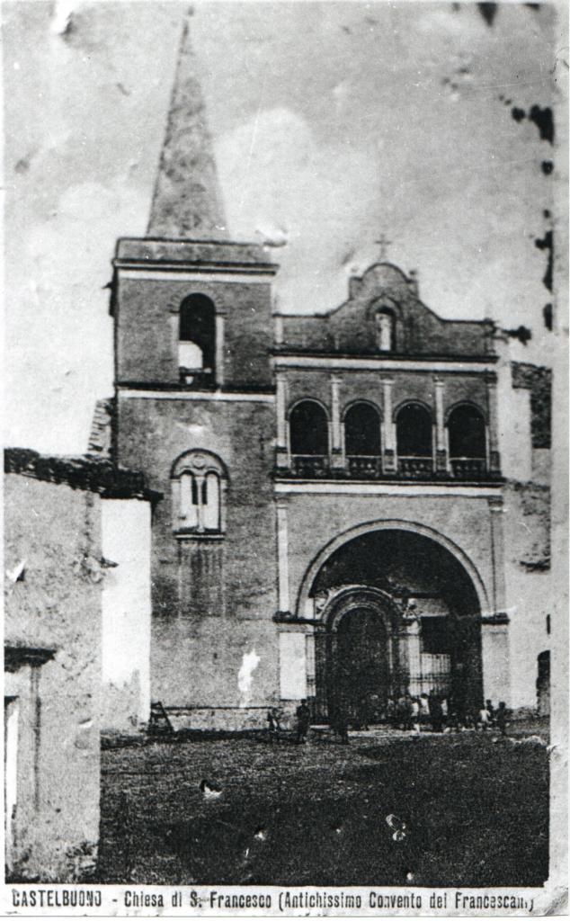 Il prospetto storico della chiesa di San Francesco con particolare della chiesa di San Sebastiano anni '30