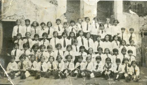 Le alunne del Plesso Badia con la divisa di piccola italiana fascista.1929