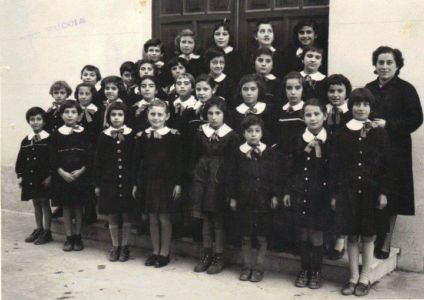 Foto di gruppo San Paolo Maestra Lucia Coco 1963-64  
