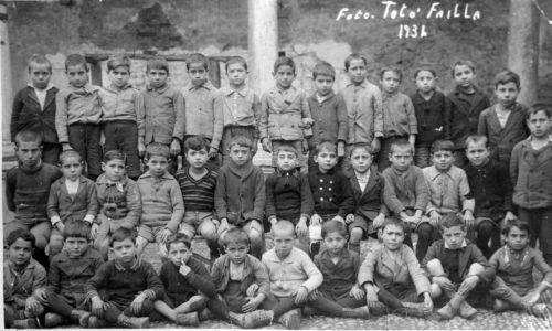 Scolaresca maschile di scuola elementare.1934