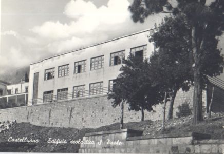 L'edificio scolastico di San Paolo negli anni '70