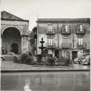 Piazza Margherita bagnata da un acquazzone del 1955