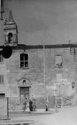 Inizio dei lavori di demolizione della chiea di S. Antonio Abate ubicata in piazza Matteotti, fine anni '50