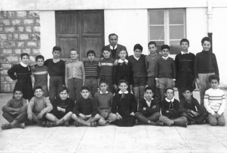 Maestro Librizzi con una classe maschile. Maggio 1962